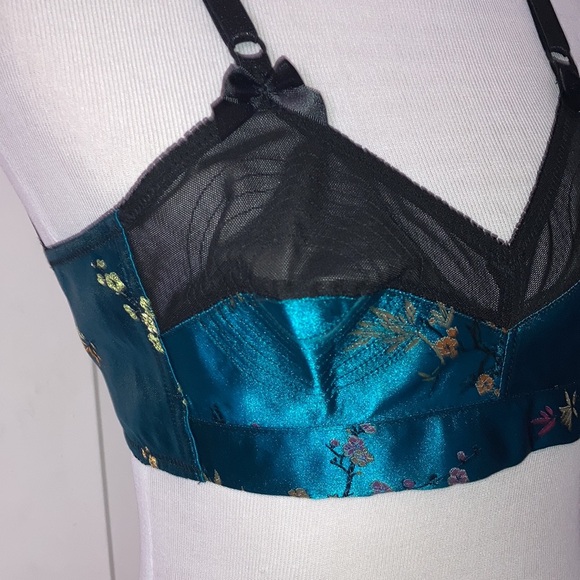 NWT Bedroom Stories Bullet Bra Pointed Cups Chinoiserie Mesh Bows Small - Picture 9 of 9